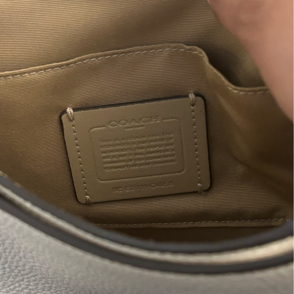 Coach crossbody - Picture 6 of 6